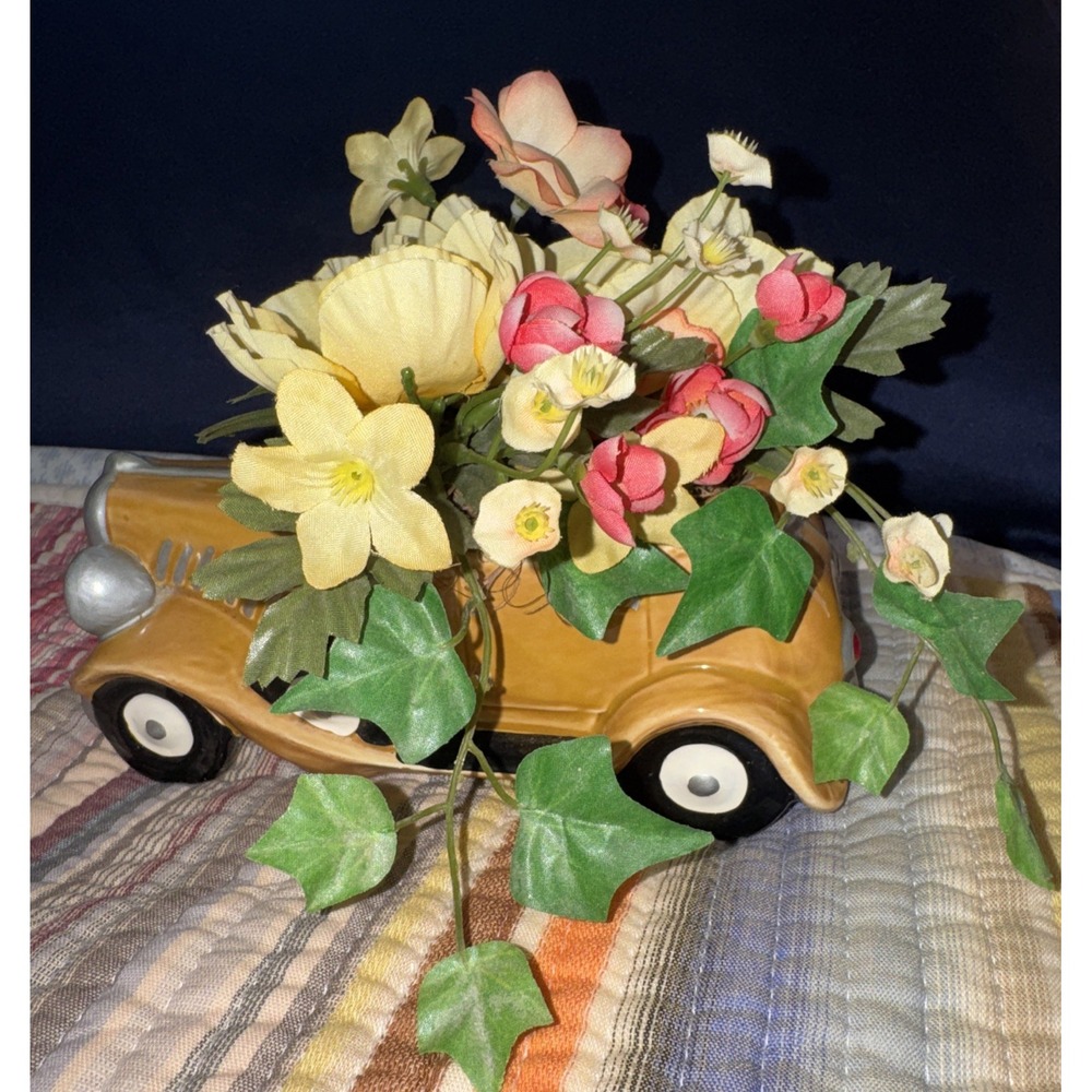 Vtg Retro MCM Floral Arrangement Antique Car Holder